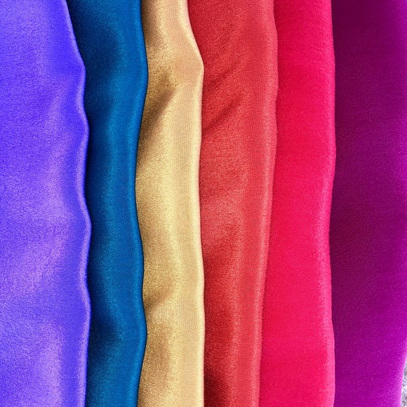 Gorgeous Tanks - Picture 2 of 2